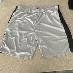 .men’s gray athletic shorts 3XL
